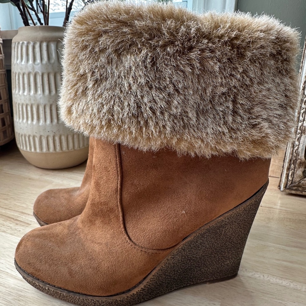 Faux Fur wedge boots
